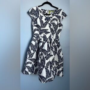 Elizabeth McKay Silk Lined Navy/White Leaf-Print Fit & Flare Coastal Dress SZ 6